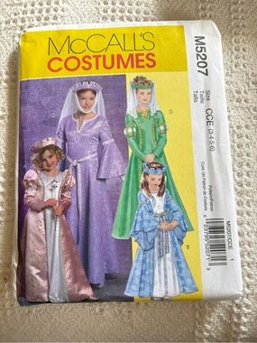 McCall’s M5207 CCE for Girl’s Costumes